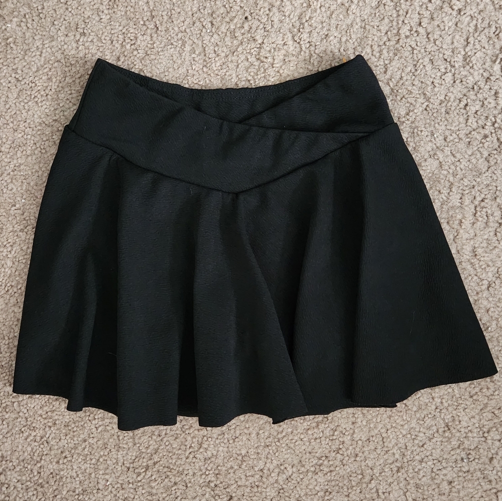 Sporty Black Women's Skirt